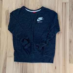 Nike Pullover Top